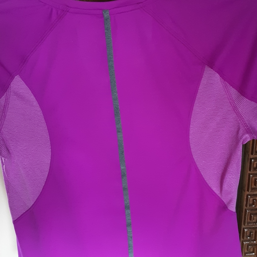 Danskin Now, Fuschia workout top, dri-more, Sz L/G - Picture 6 of 7